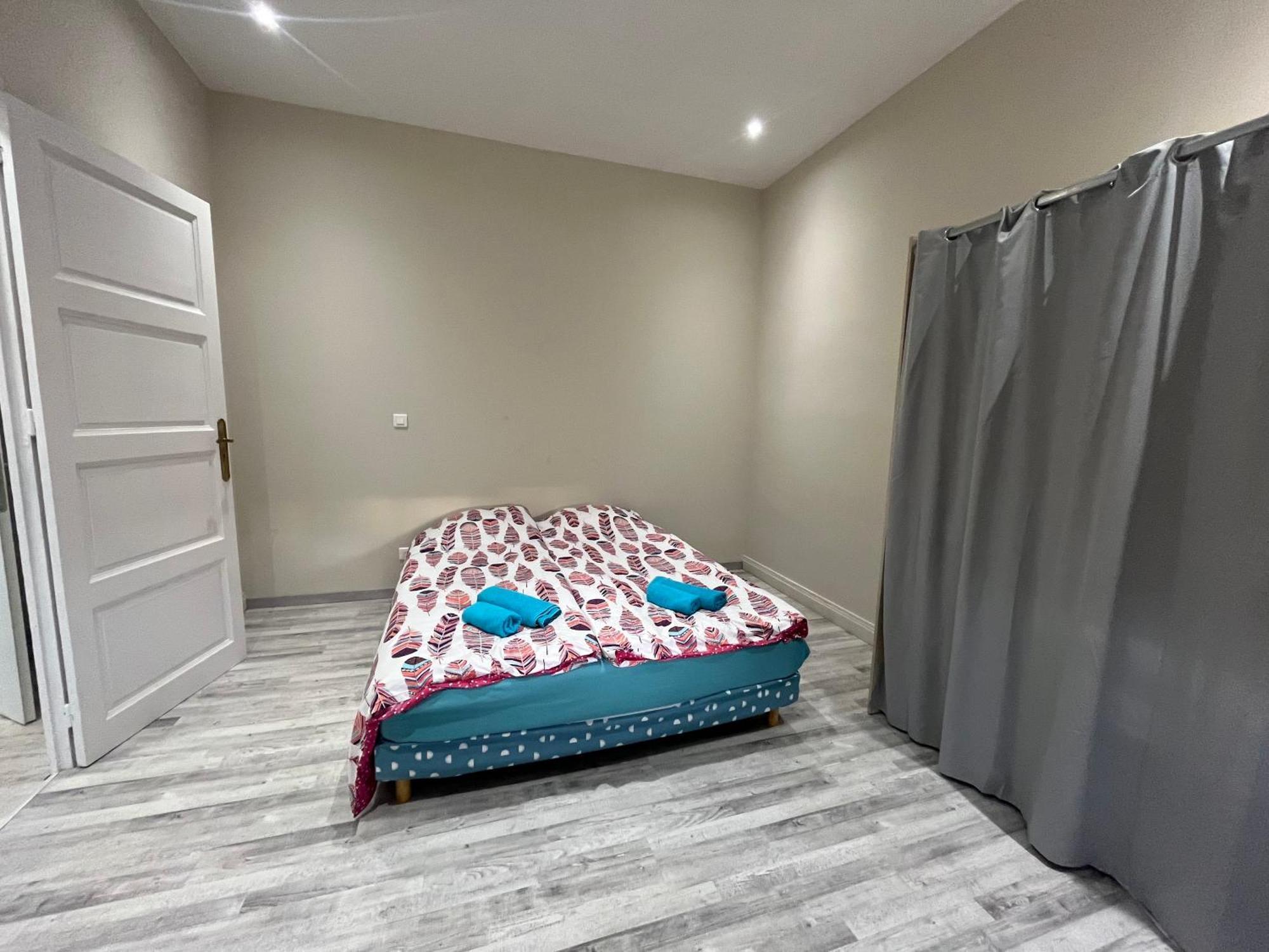 Alta Apartment บูร์ก-เลส์-วาลองซ์ ภายนอก รูปภาพ
