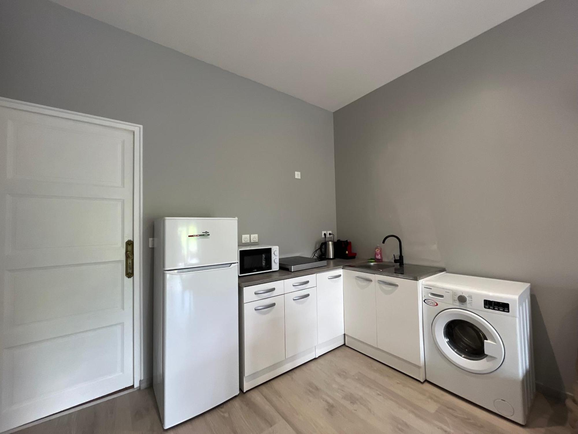 Alta Apartment บูร์ก-เลส์-วาลองซ์ ภายนอก รูปภาพ