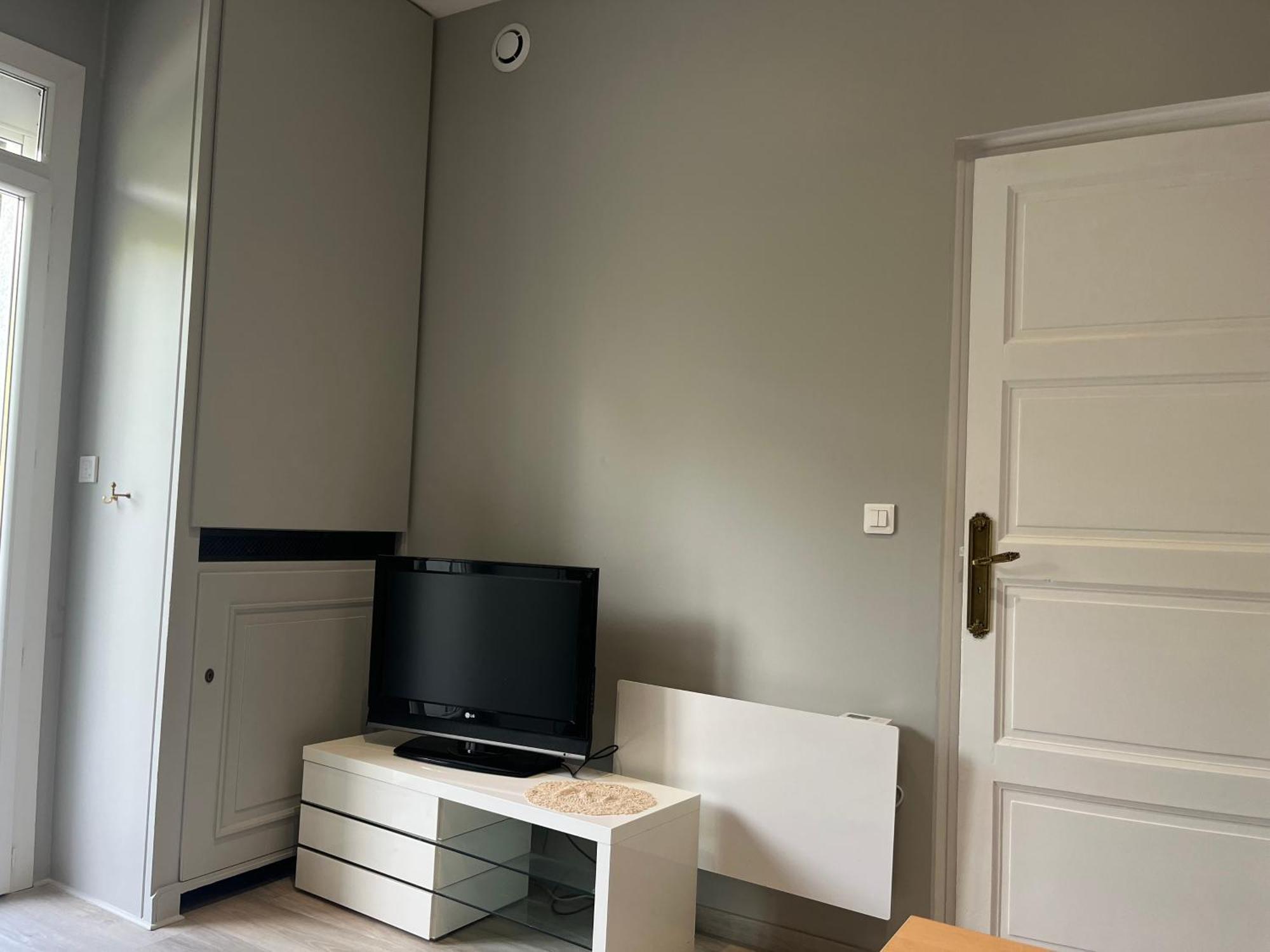 Alta Apartment บูร์ก-เลส์-วาลองซ์ ภายนอก รูปภาพ