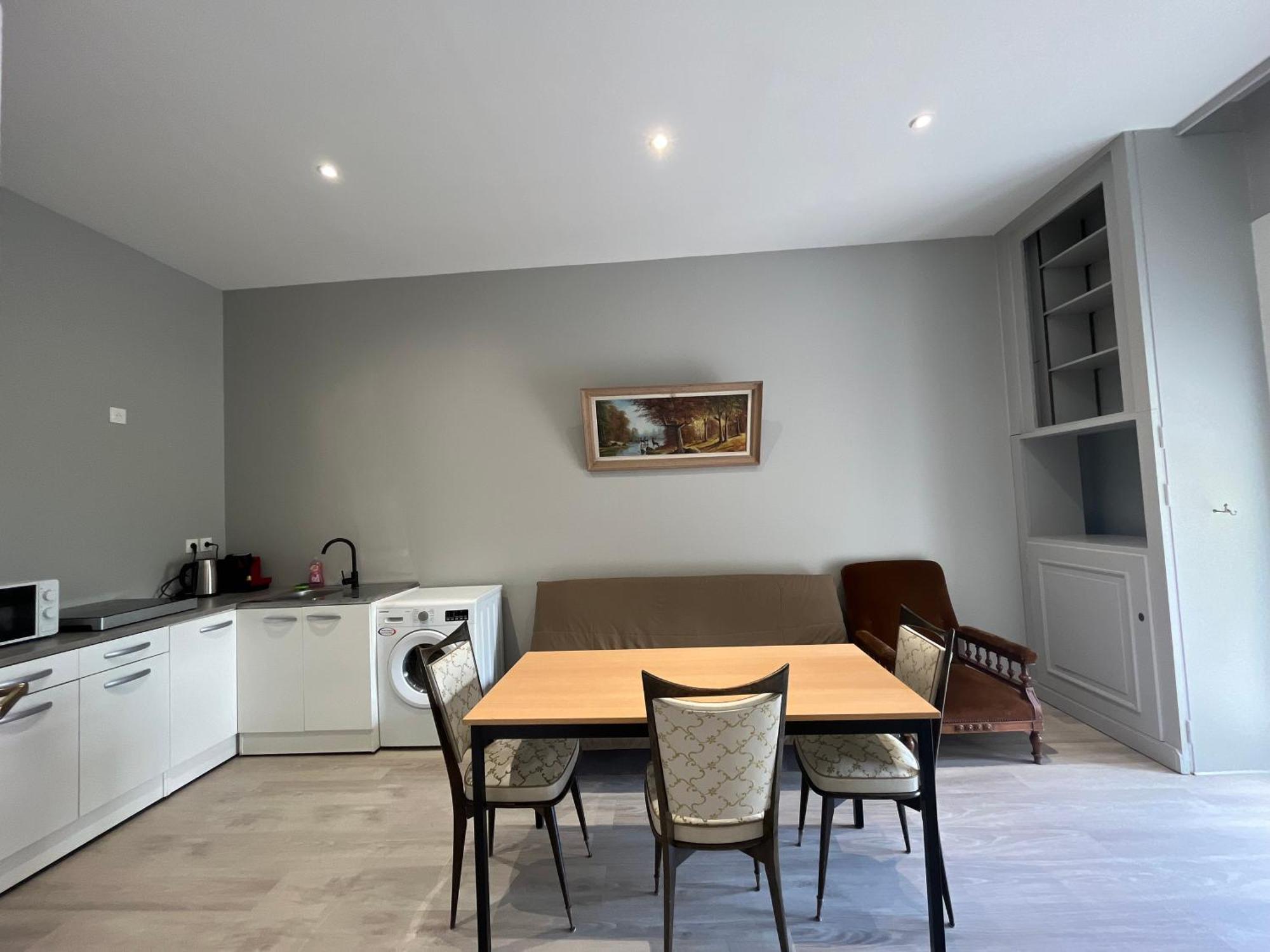 Alta Apartment บูร์ก-เลส์-วาลองซ์ ภายนอก รูปภาพ