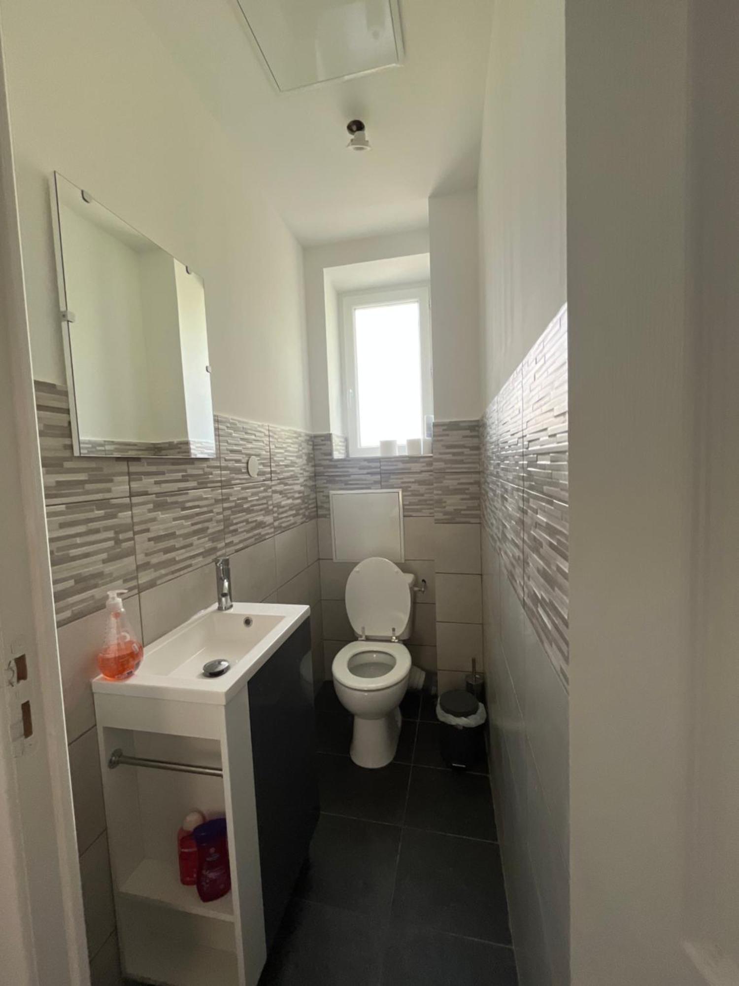 Alta Apartment บูร์ก-เลส์-วาลองซ์ ภายนอก รูปภาพ
