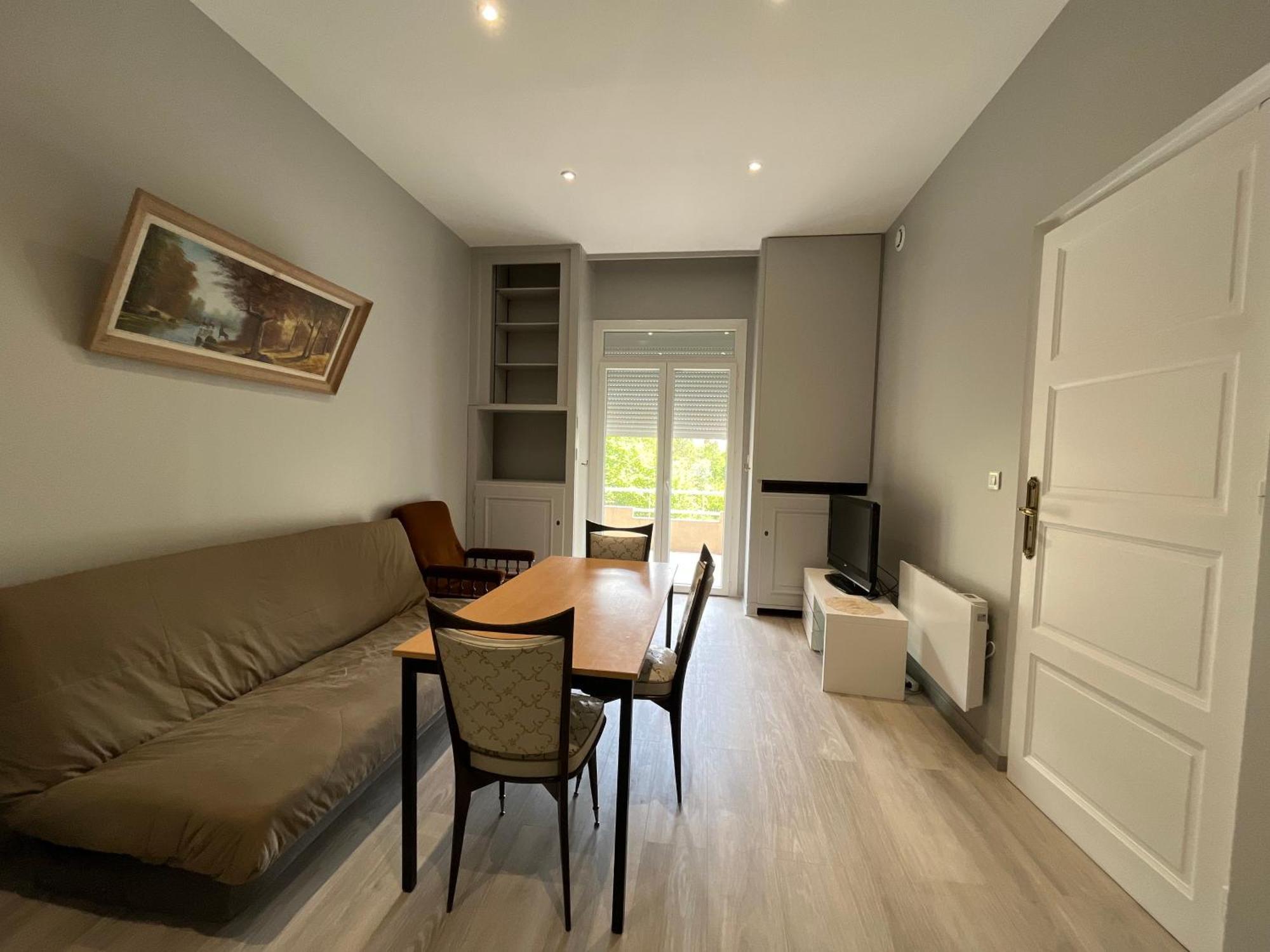 Alta Apartment บูร์ก-เลส์-วาลองซ์ ภายนอก รูปภาพ
